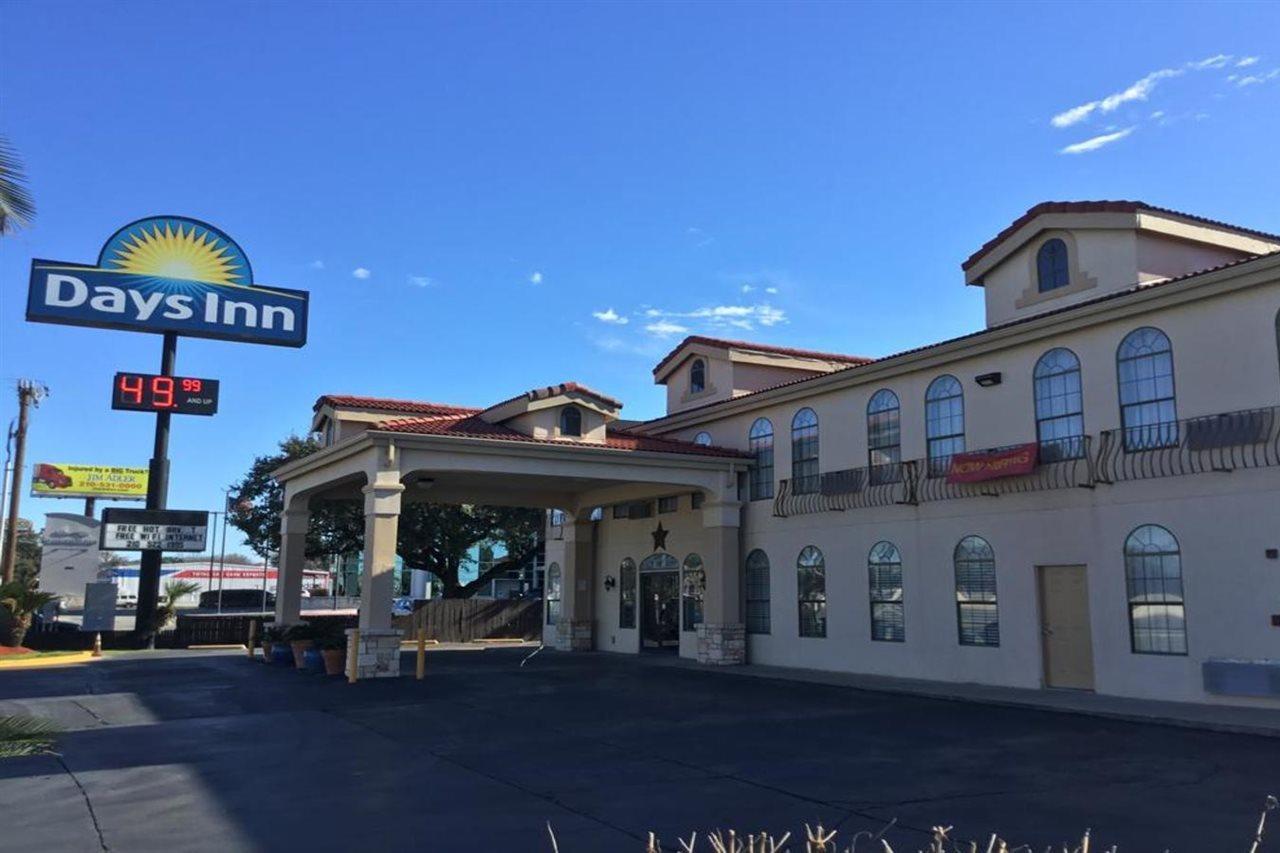 Days Inn By Wyndham Near Seaworld סן אנטוניו מראה חיצוני תמונה