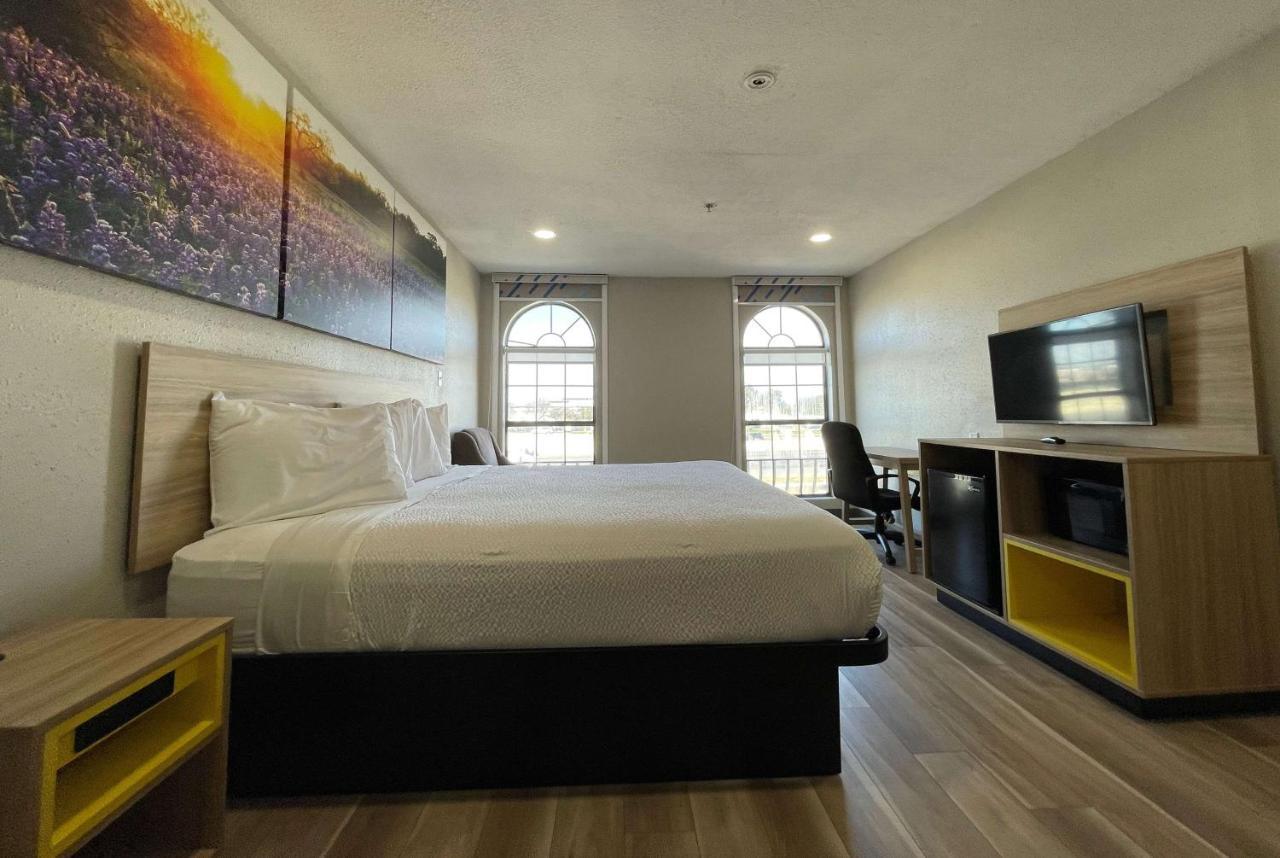 Days Inn By Wyndham Near Seaworld סן אנטוניו מראה חיצוני תמונה