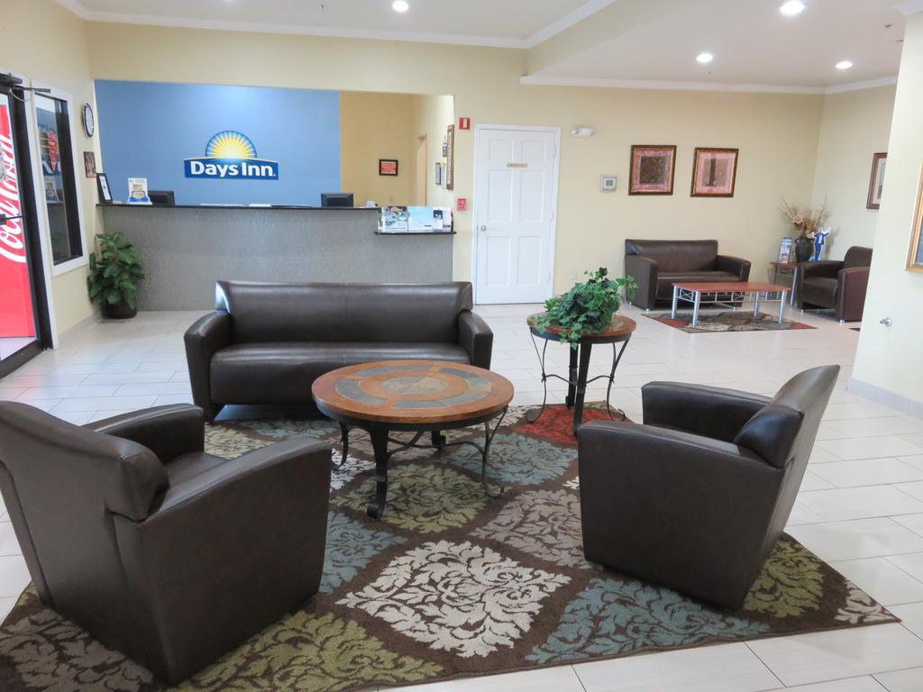 Days Inn By Wyndham Near Seaworld סן אנטוניו מראה חיצוני תמונה