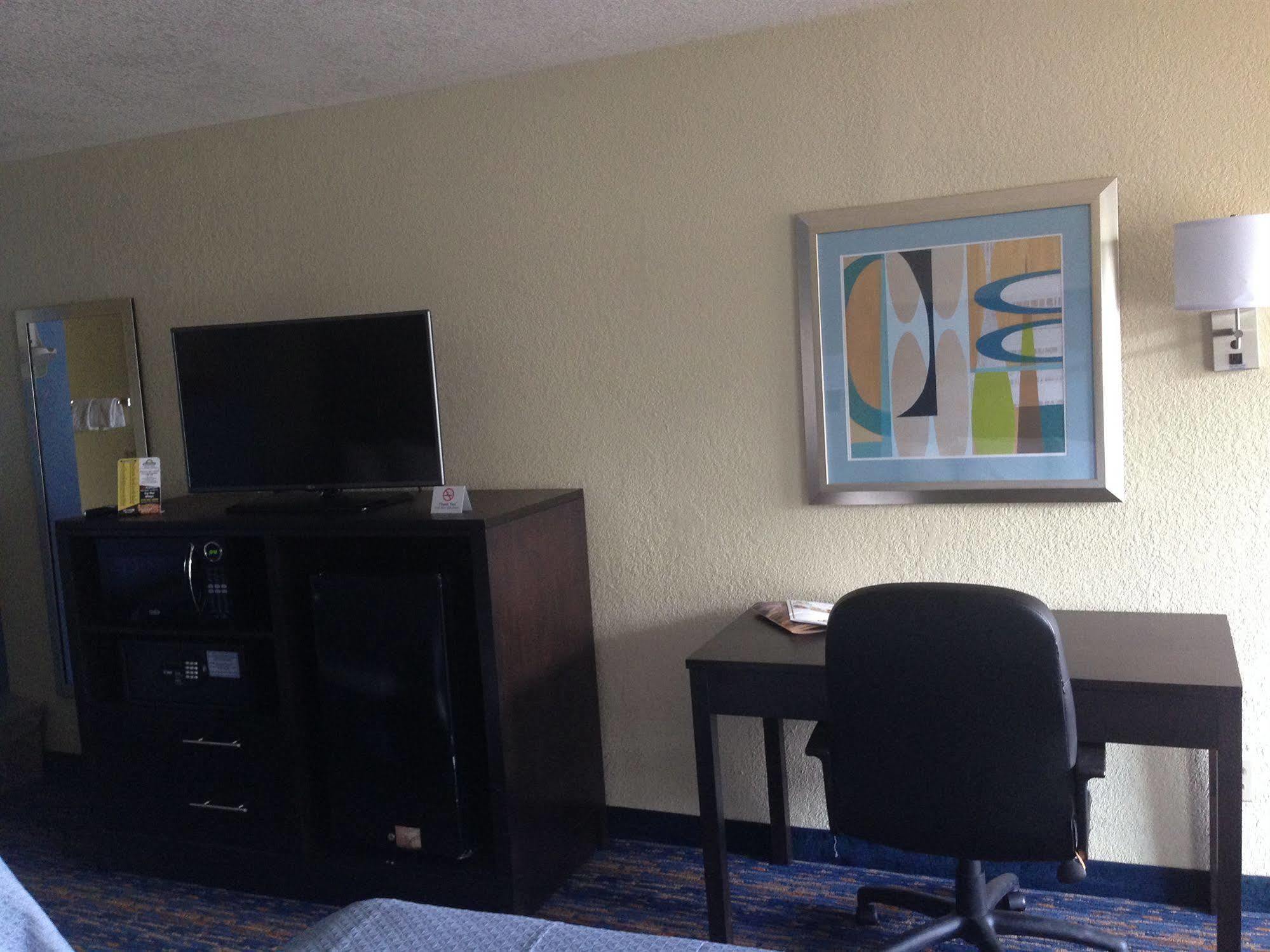 Days Inn By Wyndham Near Seaworld סן אנטוניו מראה חיצוני תמונה
