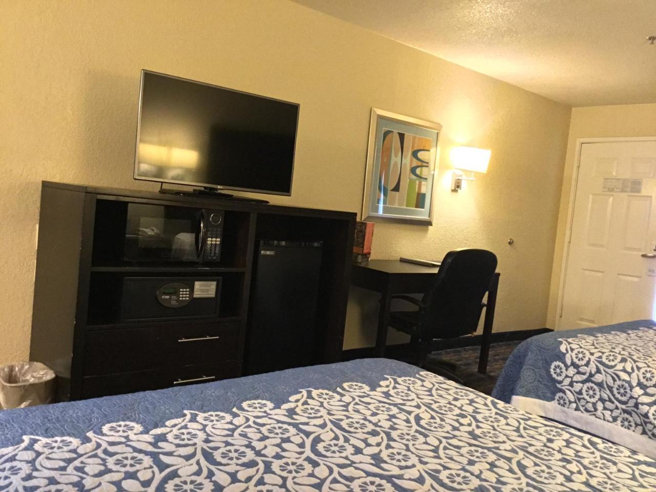 Days Inn By Wyndham Near Seaworld סן אנטוניו מראה חיצוני תמונה
